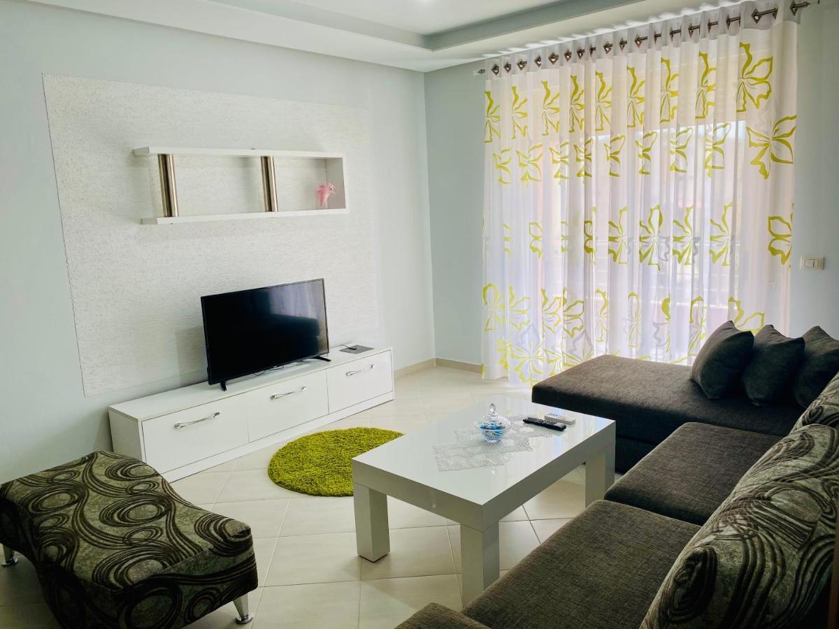 Downtown Apartment Fier Luaran gambar