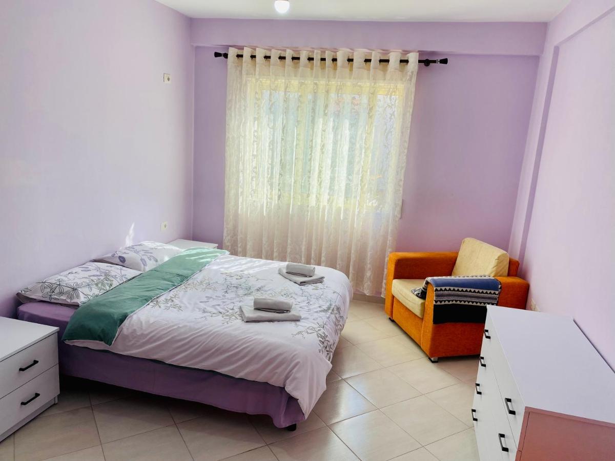 Downtown Apartment Fier Luaran gambar